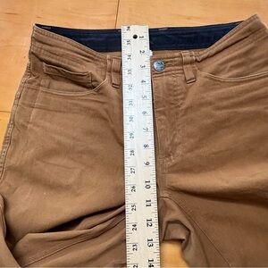 SWRVE 30 Desert Tan Capri Riding Cycling Capris FLAWED